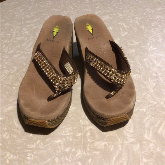Volatile thong,flip flops,clogs leather wedges .